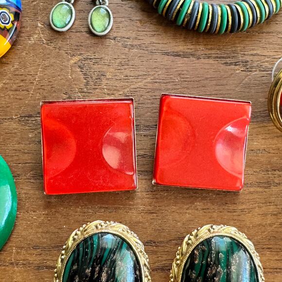 Lot of 11 Vintage and Modern Colorful Southwestern Bohemian Earrings - Picture 7 of 13